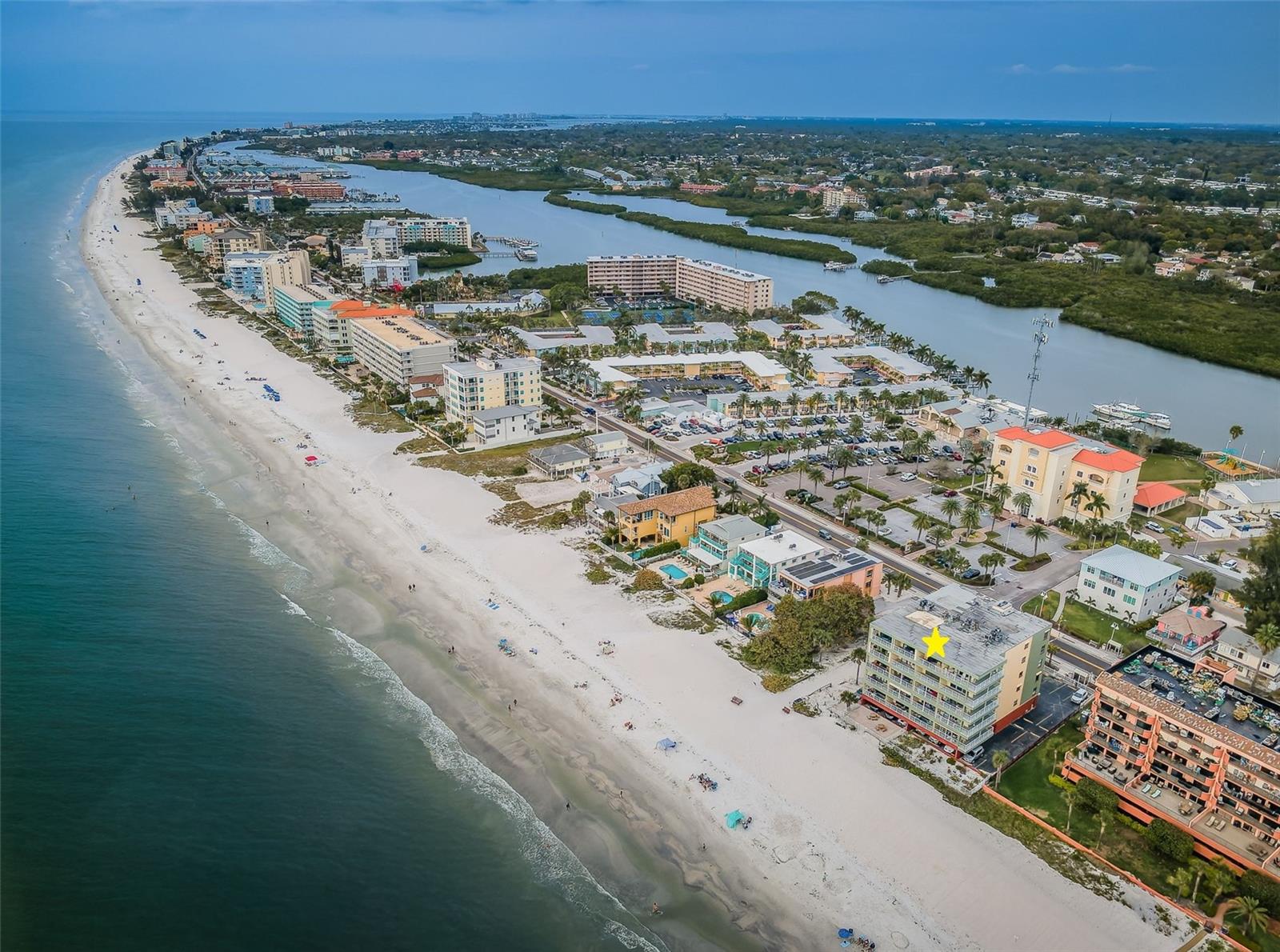 ... INDIAN SHORES AERIAL LOOKING NORTH .. YELLOW STAR - THE POINTE CONDO.