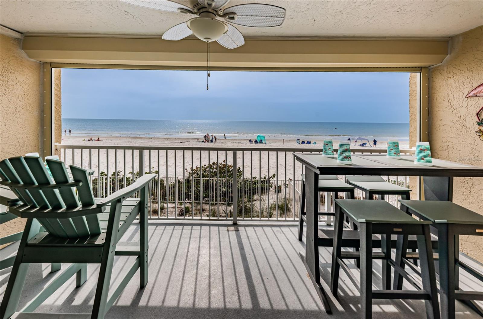 ..THE POINTE CONDO - DIRECT GULF FRONT - LARGE 1 BEDROOM / 1 BATH / 900 SQ FT WITH UNDER BLDG PARKING SPOT # 102.