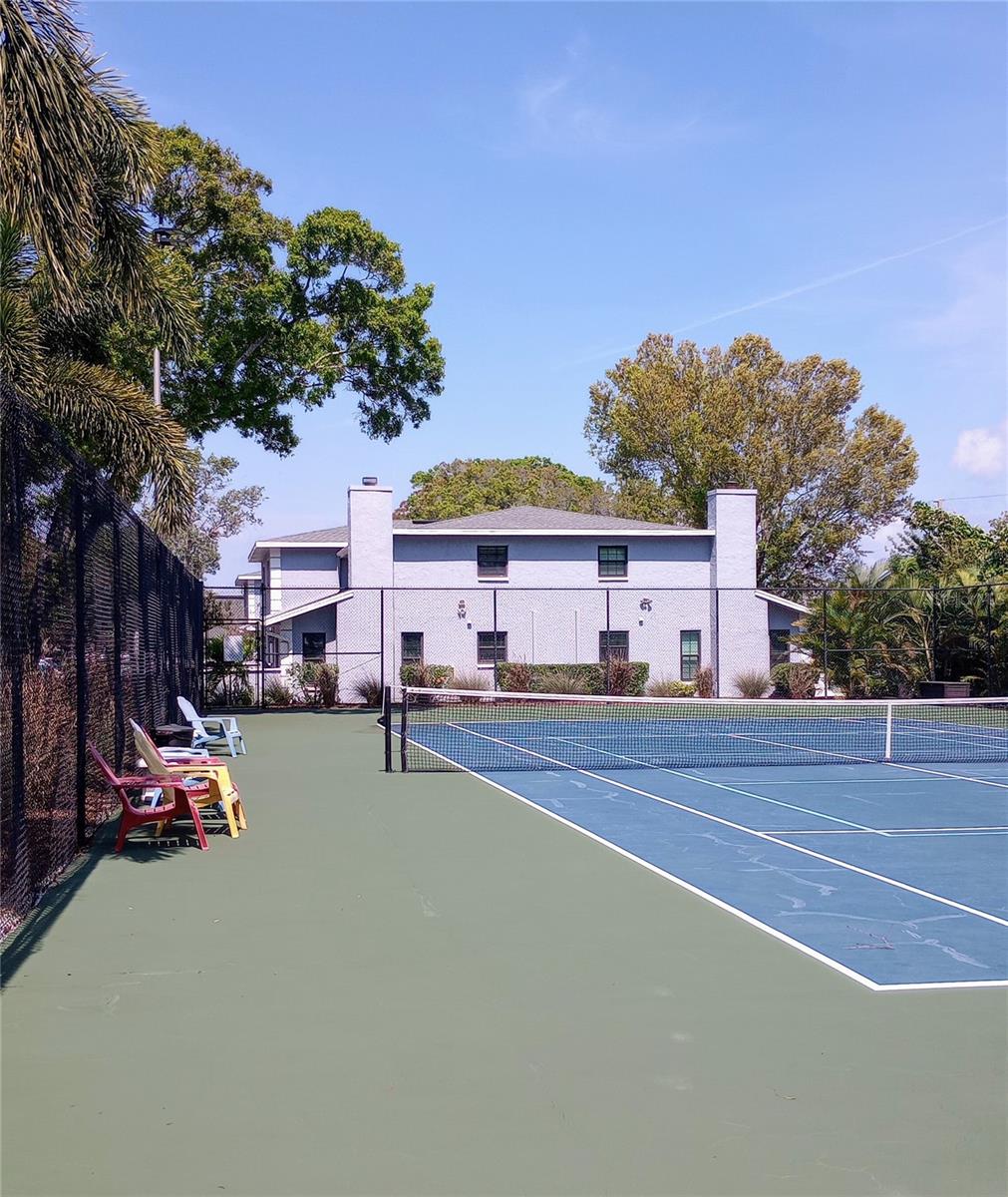 tennis court seating