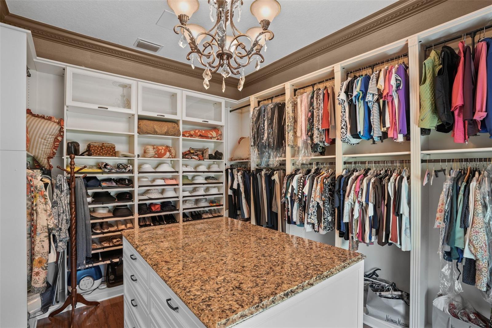 HER Closet with Island