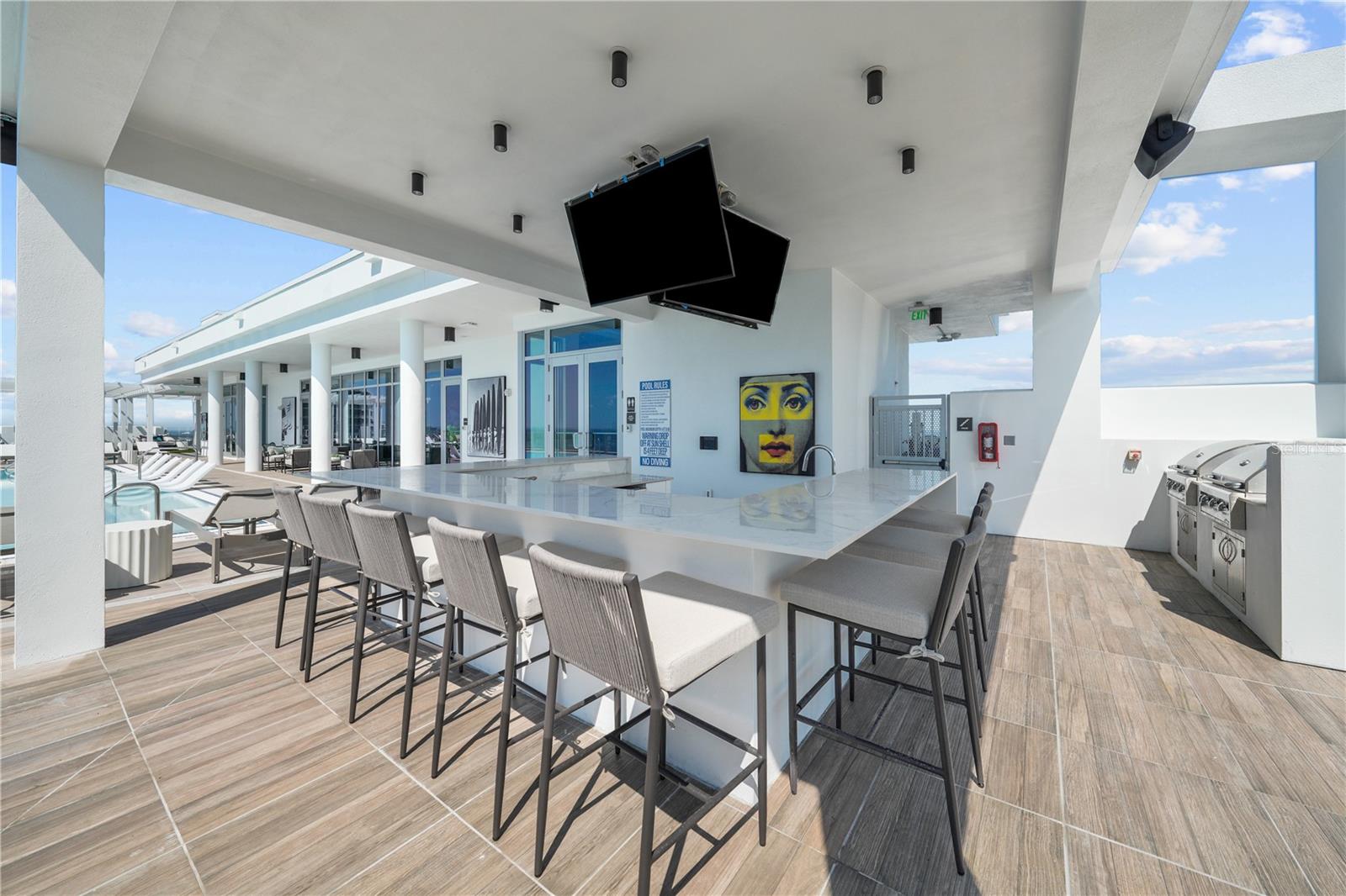 Roof top bar and Grill