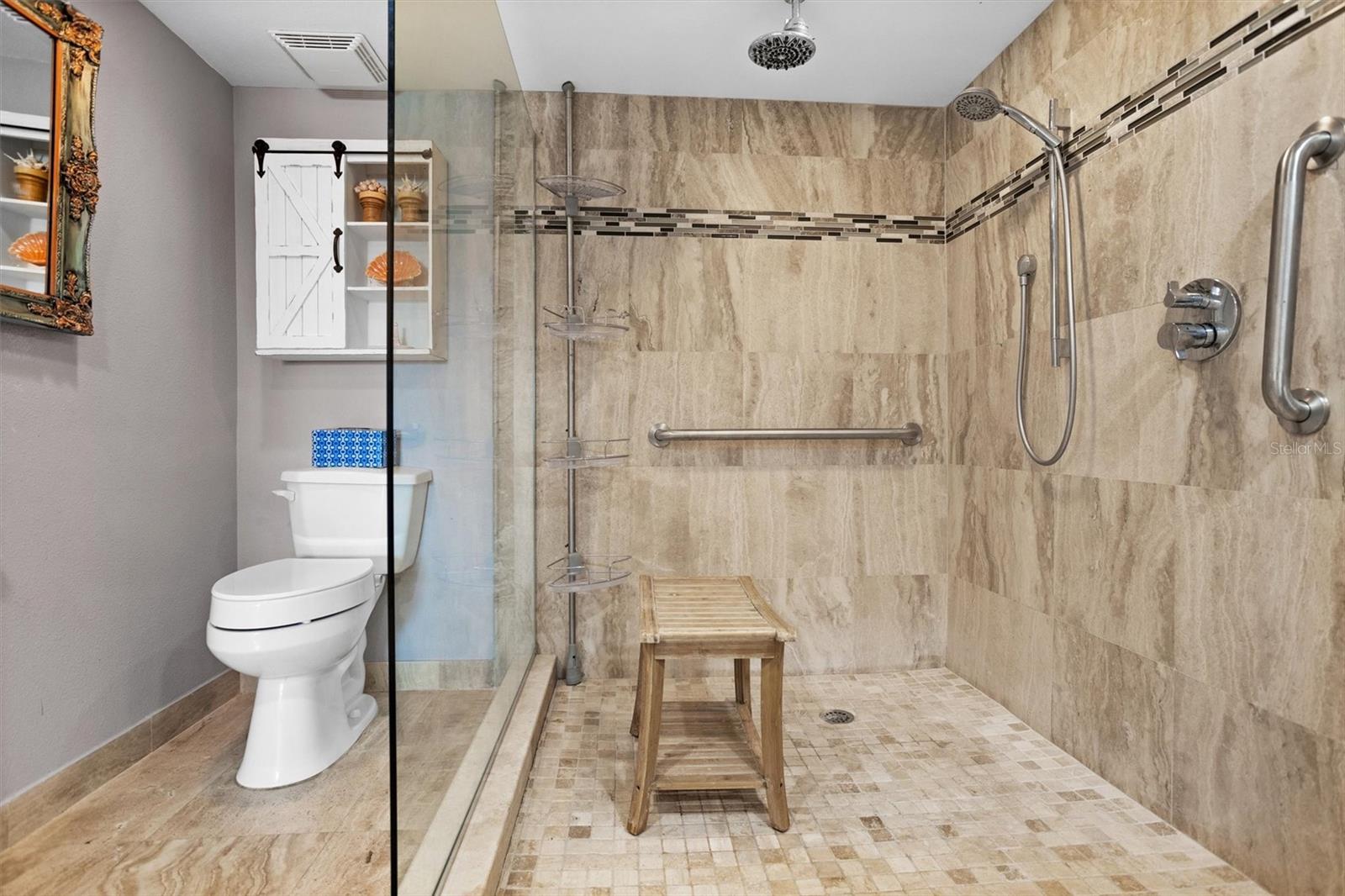 Primary bathroom w/roman shower