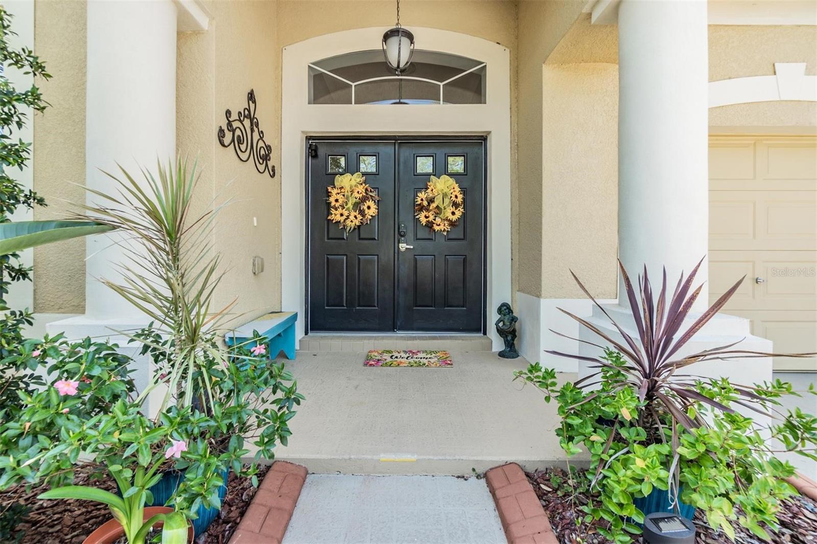 Large Entryway, Double Front Doors