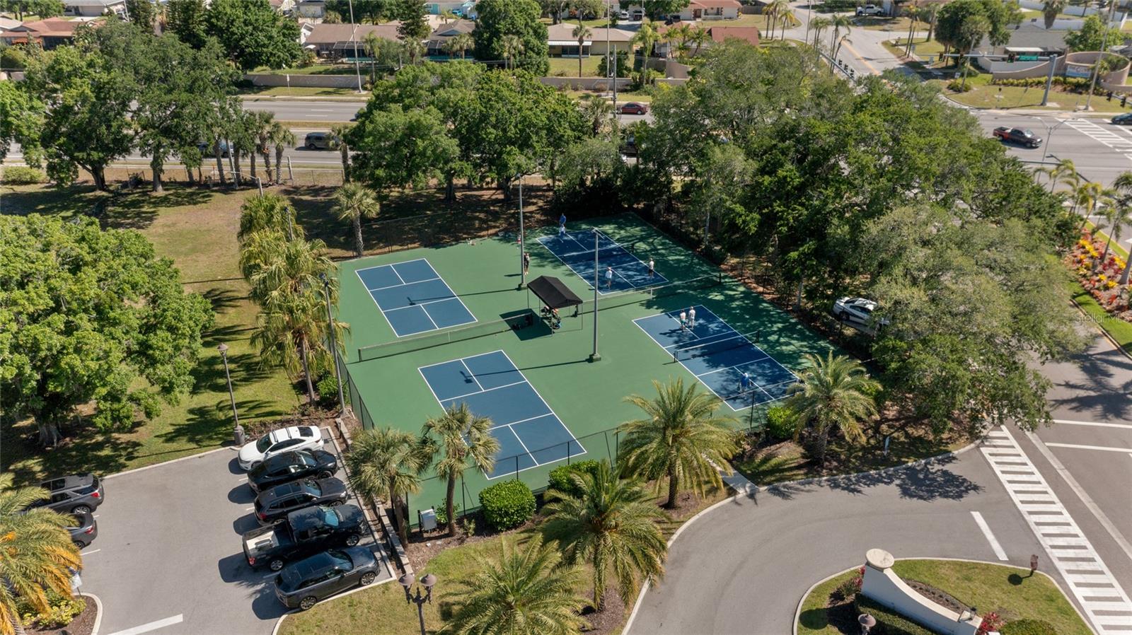 pickle ball courts
