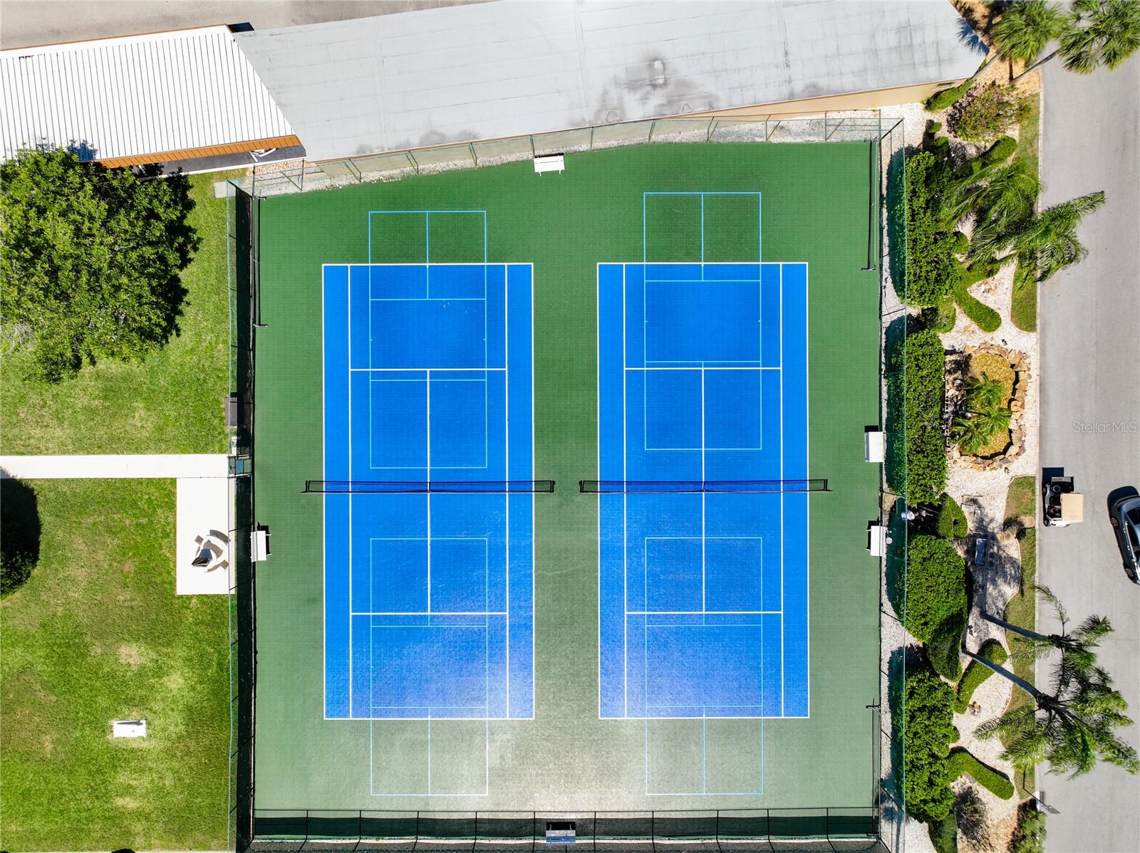 Community Tennis/ Pickleball courts