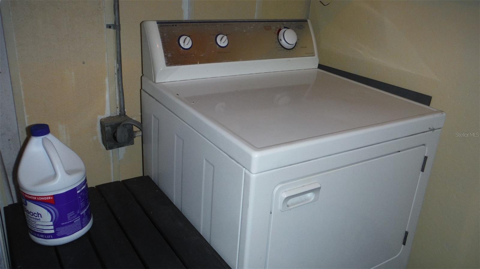 Shed has Washer & Dryer