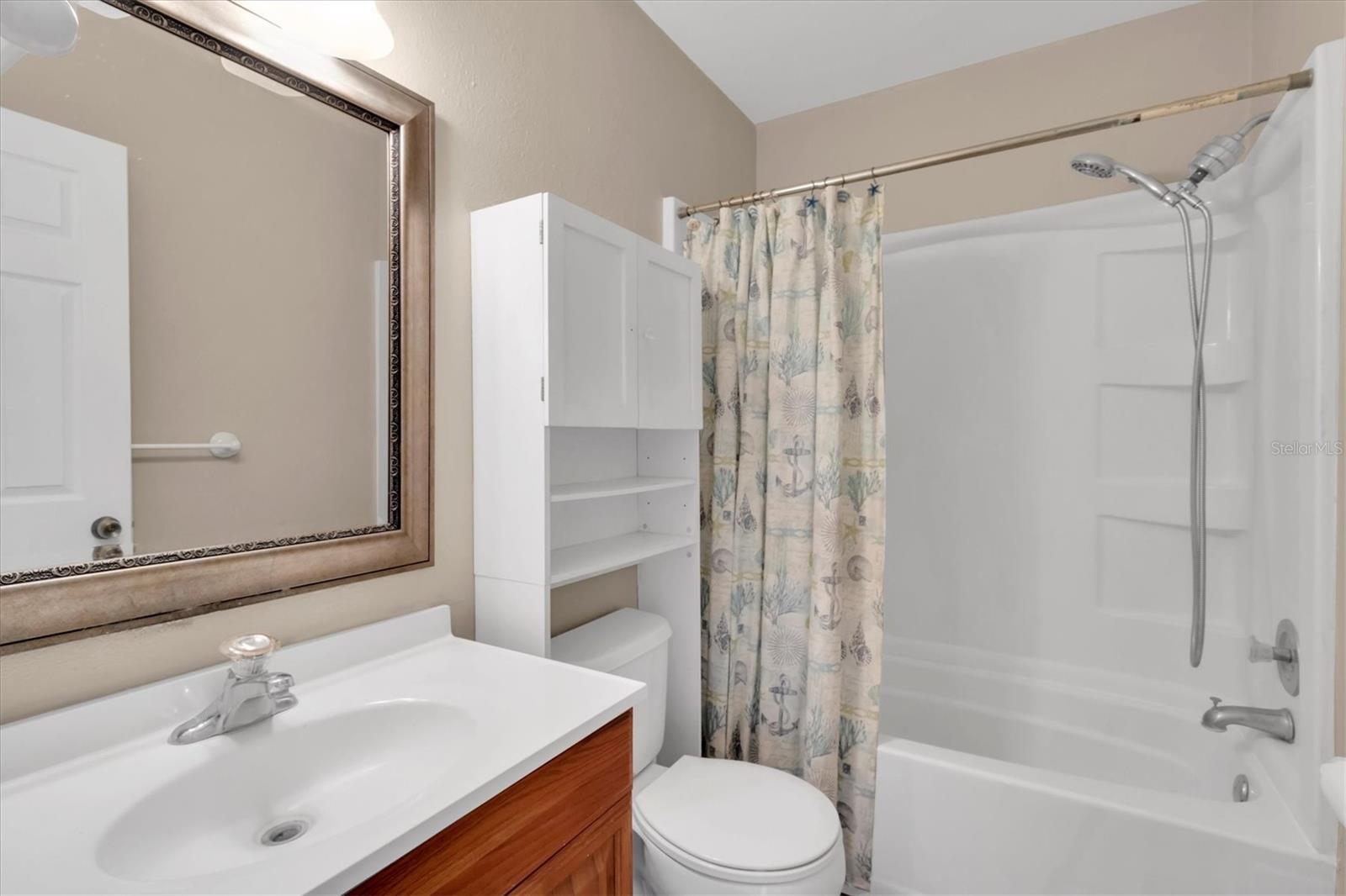 Bathroom 2 Vanity with Shower/Tub Combo