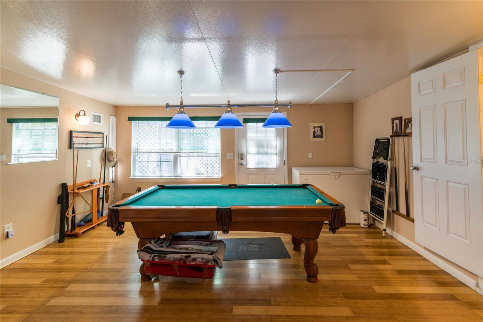The additional "Fun Room" with pool table.