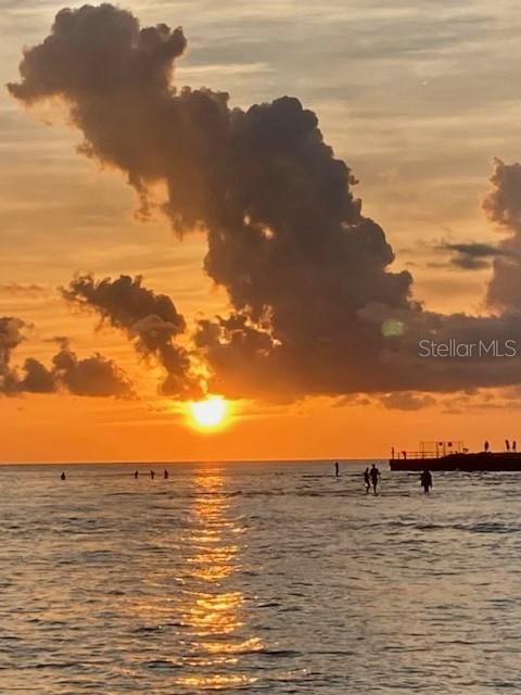Magnificent sunsets to watch at St. Pete Beach.