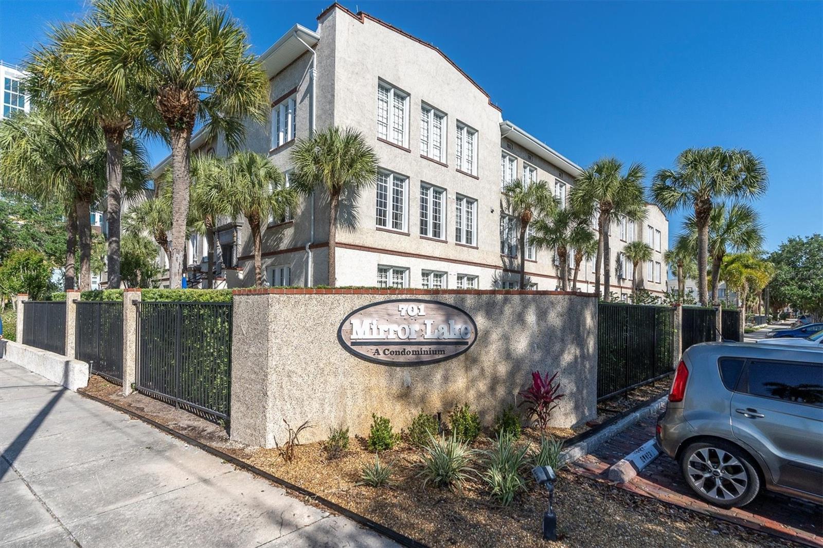 What a cool building, location and place to live in downtown St Petersburg!