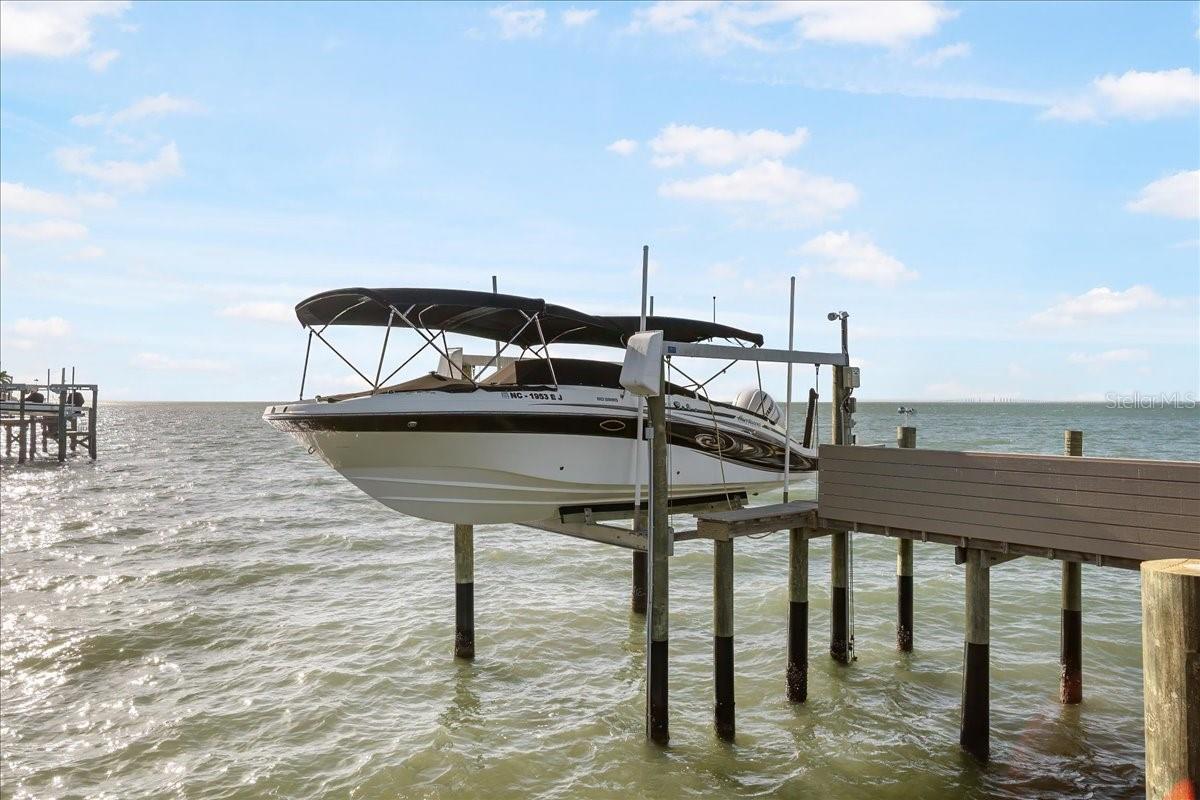 The depths of the water surrounding the dock allows 5 plus feet of draft for boaters to effortlessly launch your boat and set off to enjoy your day.