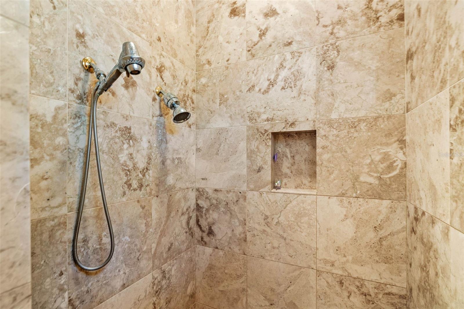 Walk in shower with dual shower heads