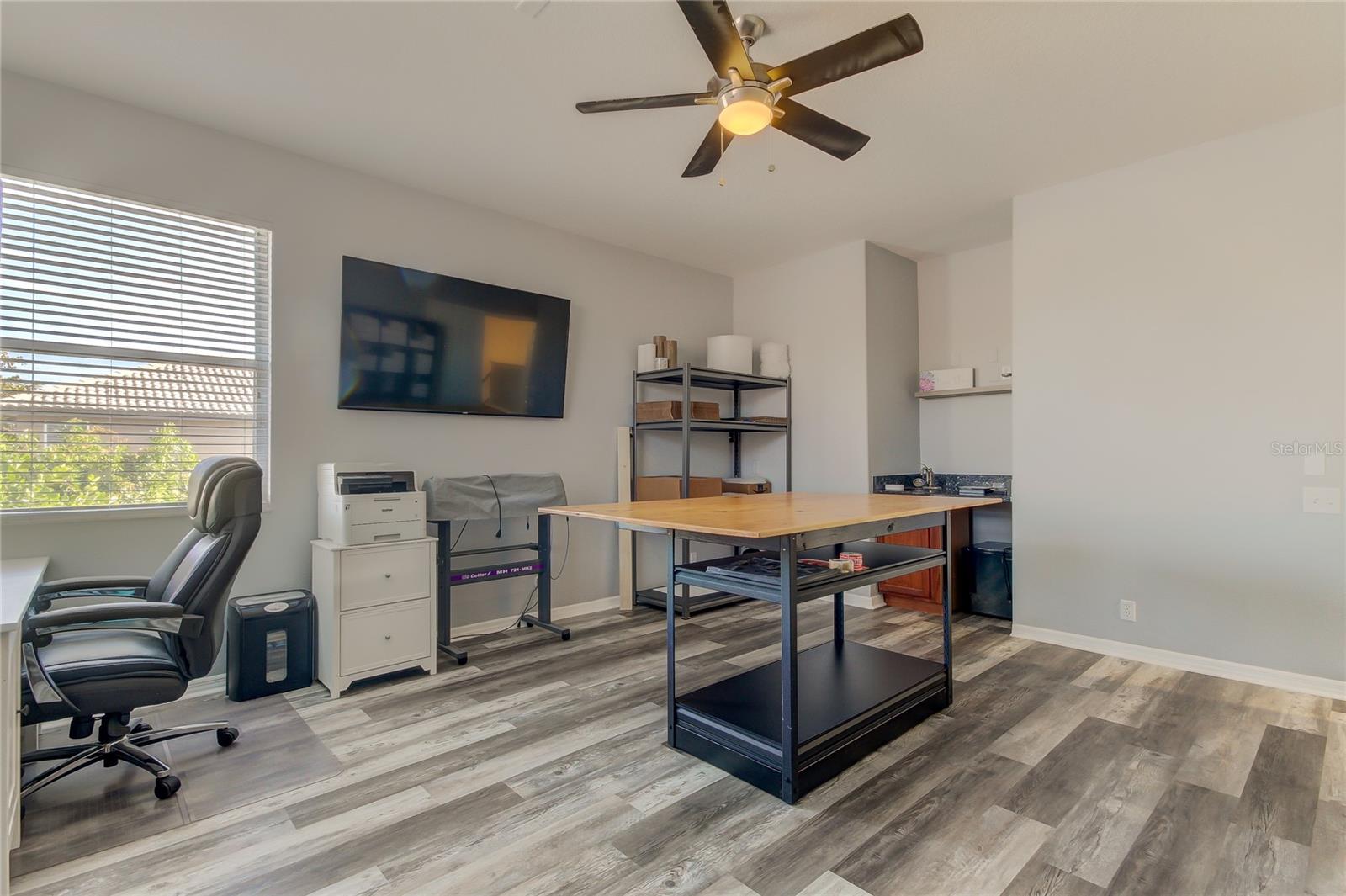 oversized upstairs bonus room