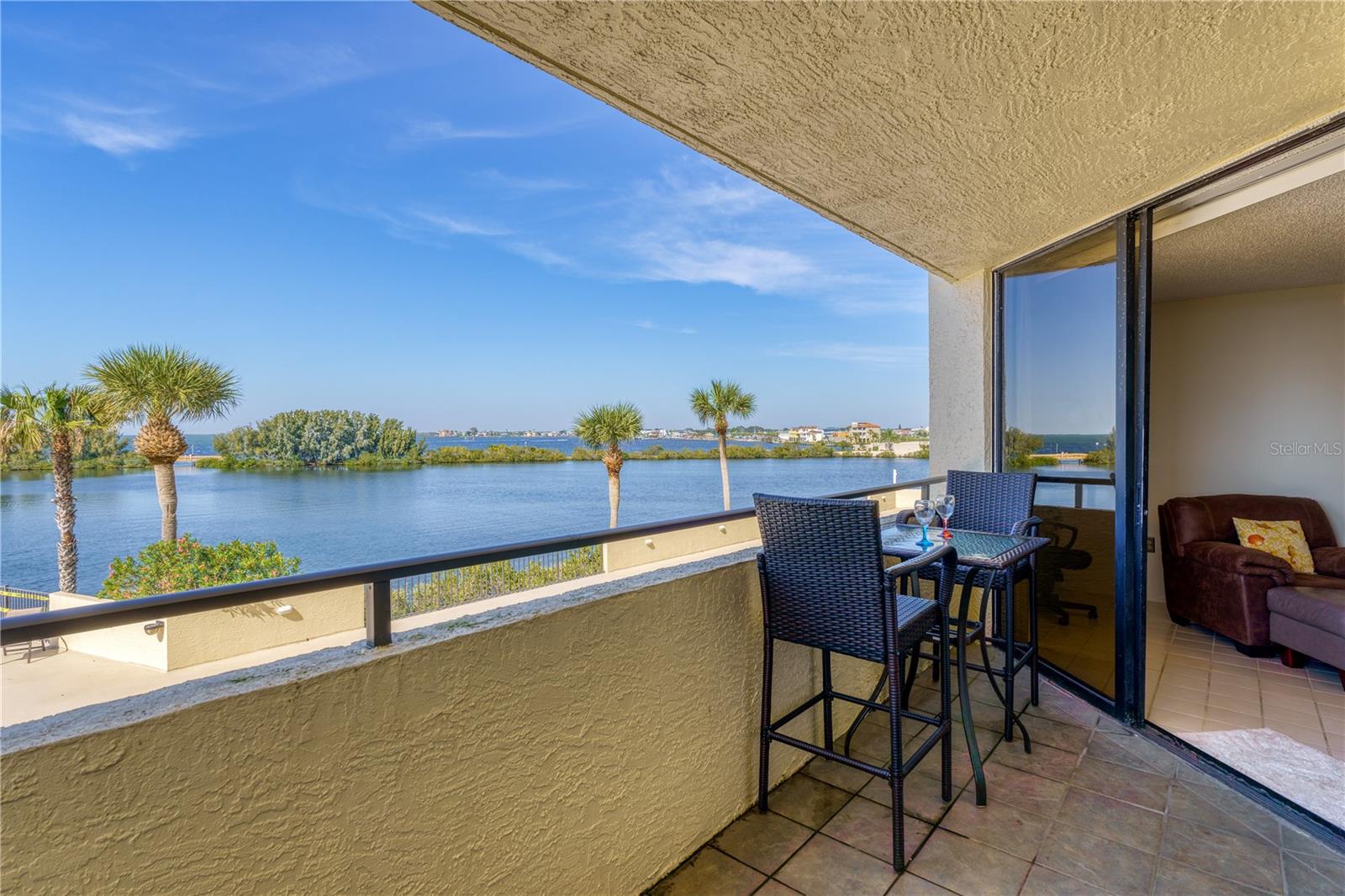 BEAUTIFUL Views of the Gulf of Mexico from your private Balcony!