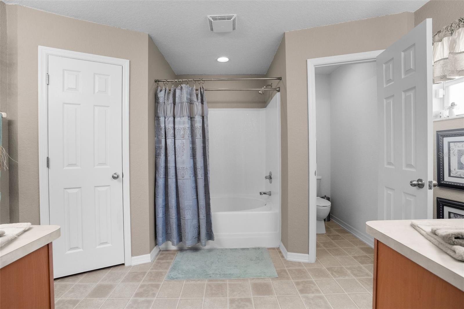 Dual Cabinets & Sinks, Water Closet, Tub/Shower Plus Linen