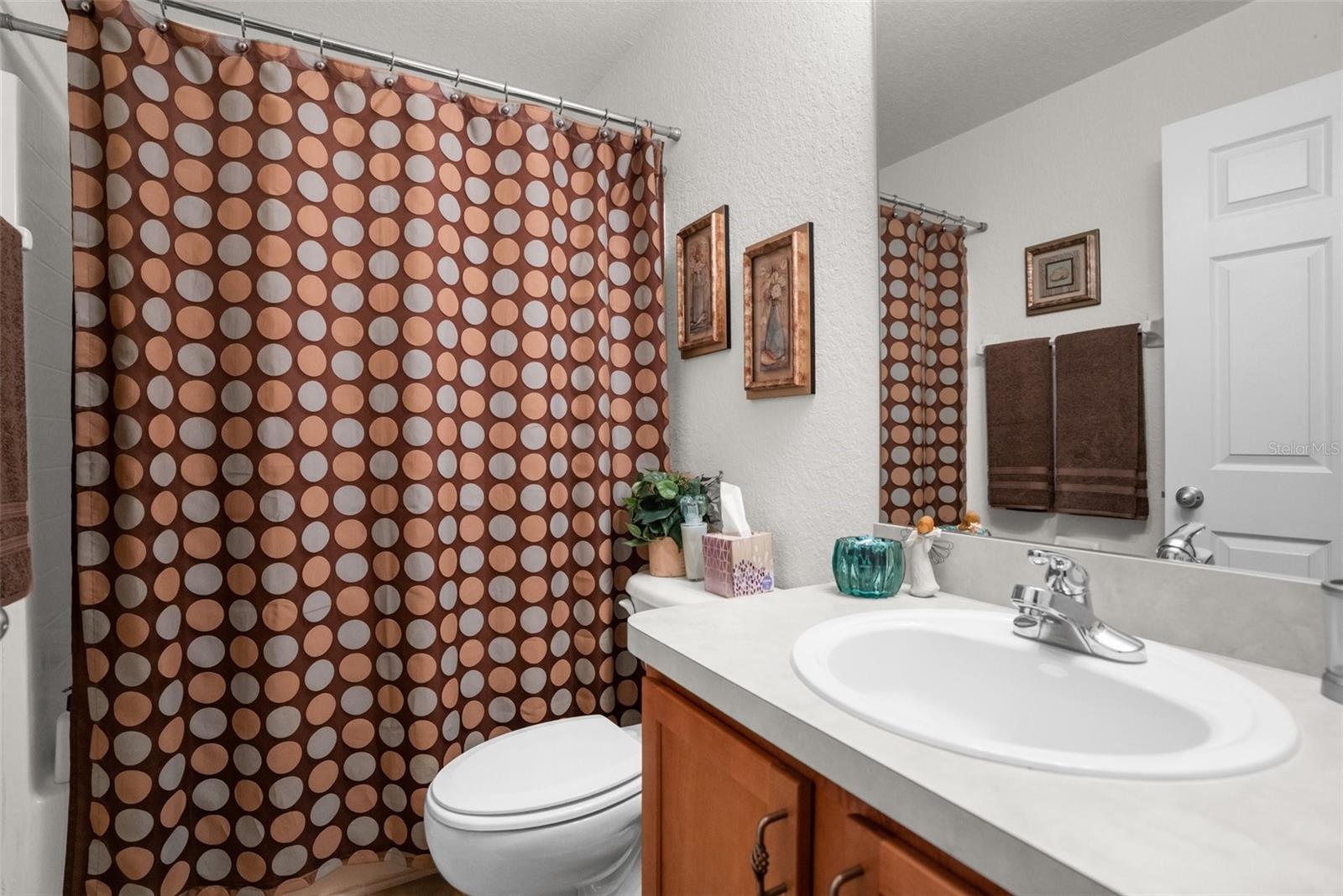 Bathroom 2 with Tub/Shower Combo