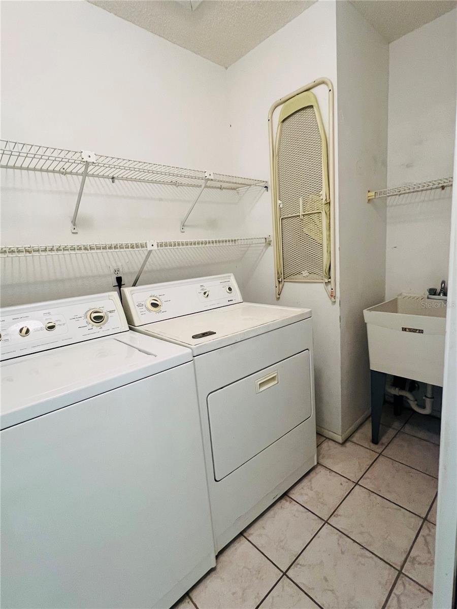 LAUNDRY ROOM WITH SINK