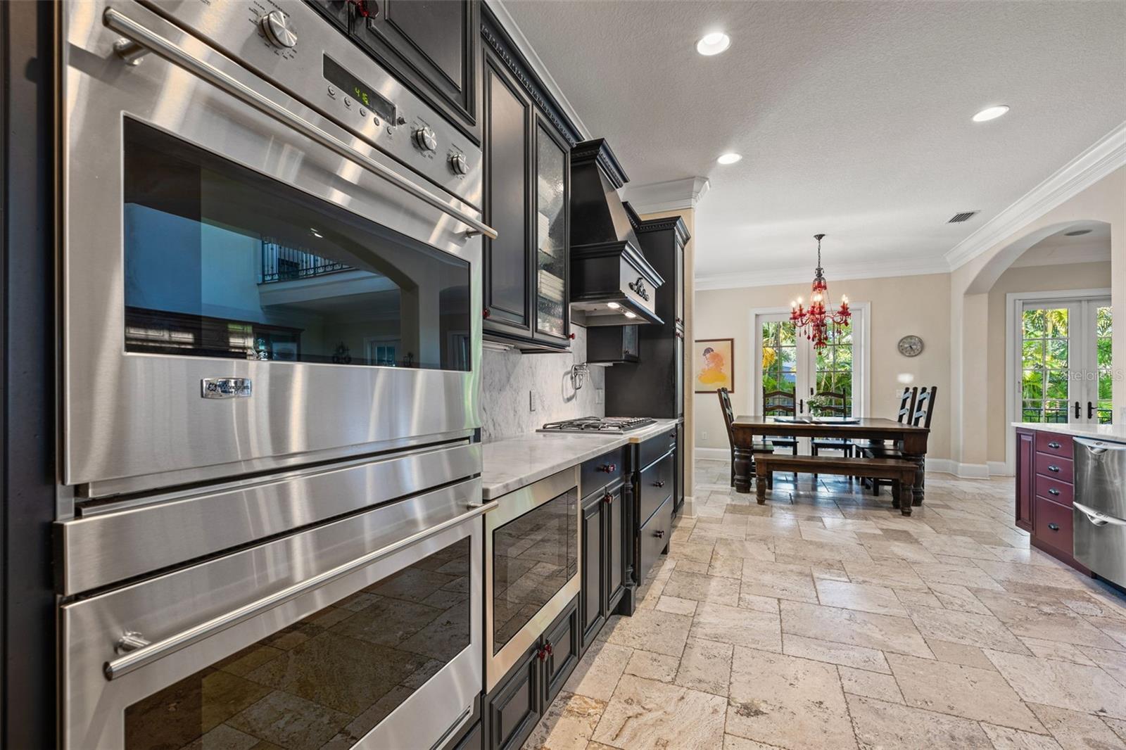 Built-in double ovens