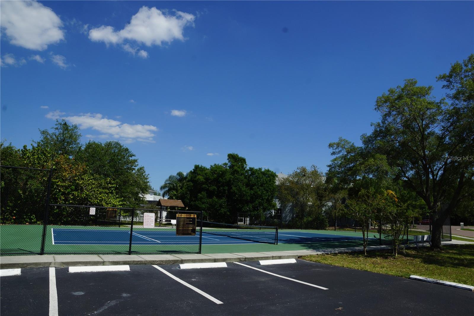 Community Tennis/Pickleball Court