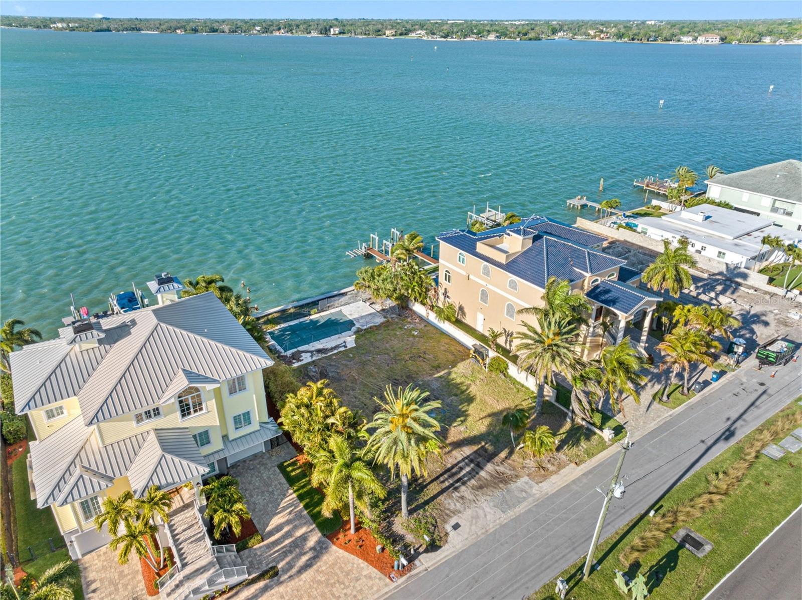 Situated on the main channel of Boca Ciega Bay