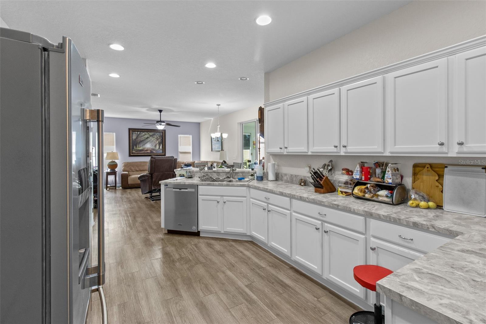 Room for more than one cook in this spacious kitchen.