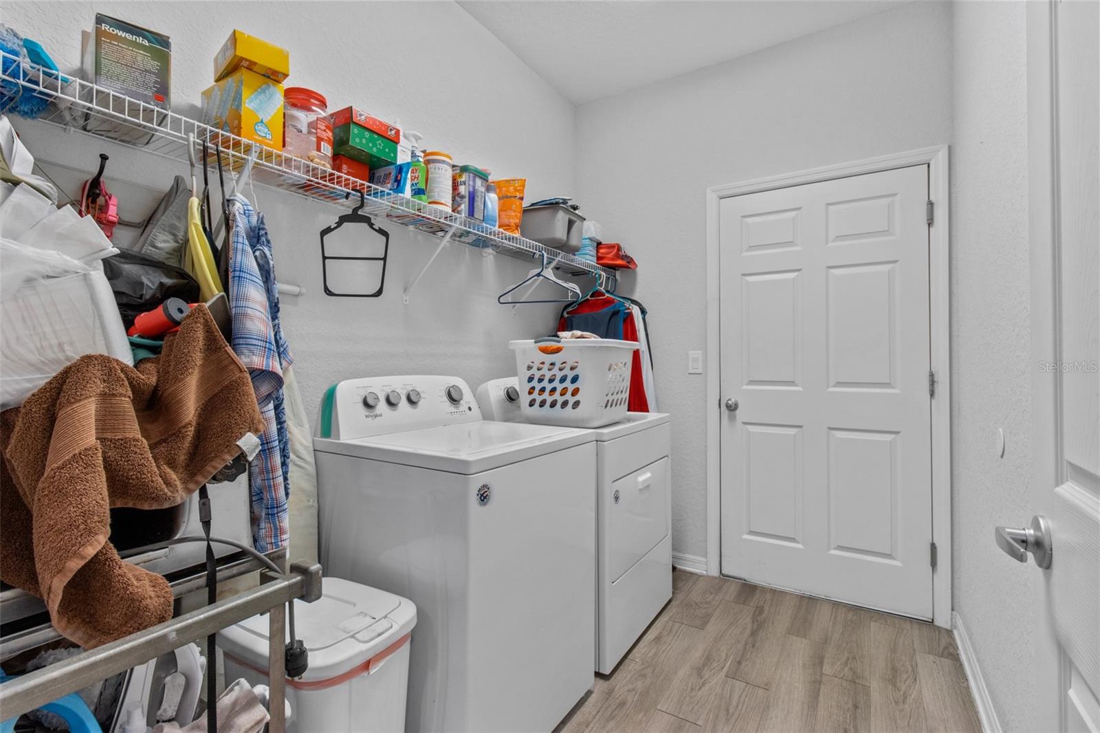 Laundry opens to 3-car garage