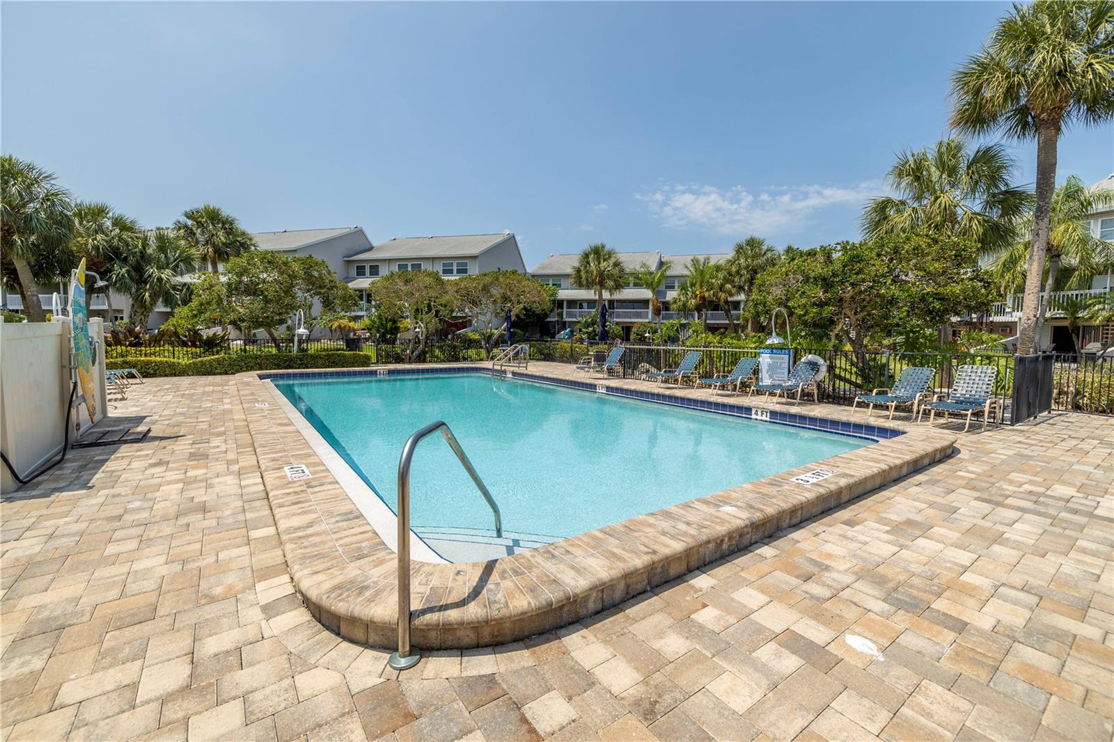 Heated pool on the waterside