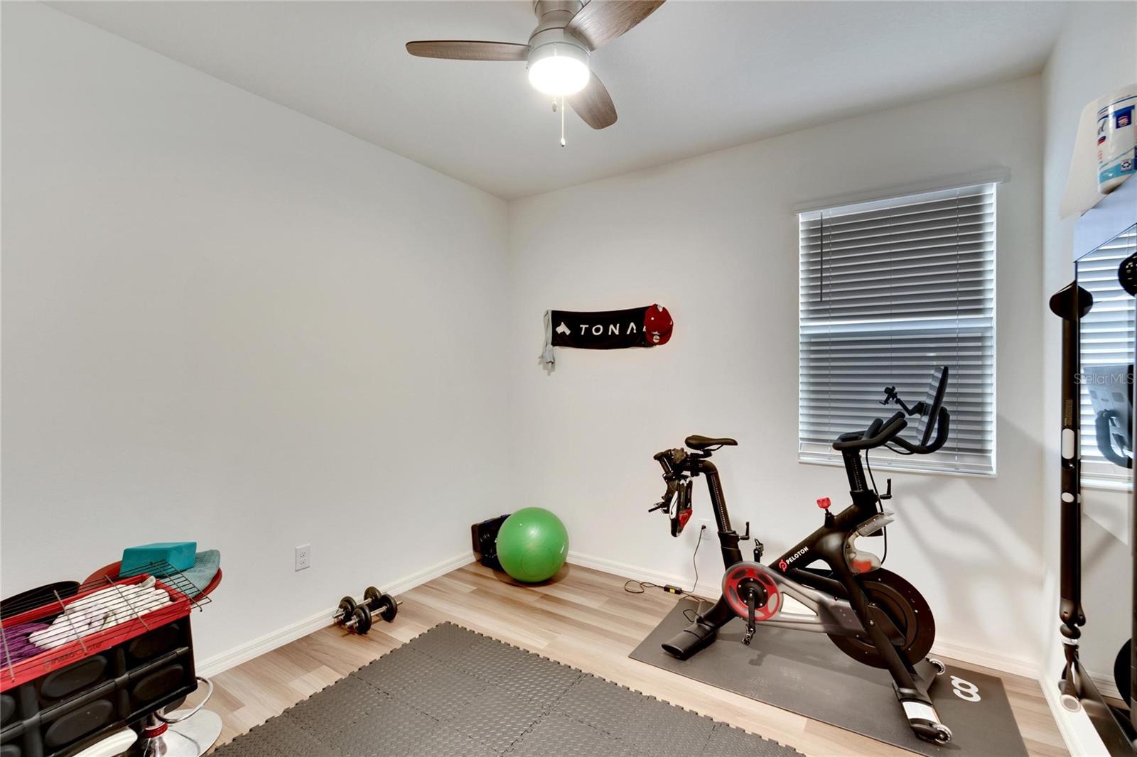 3rd bedroom/exercise room