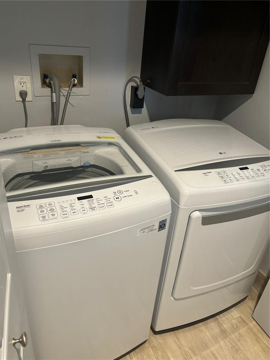 WASHER/DRYER