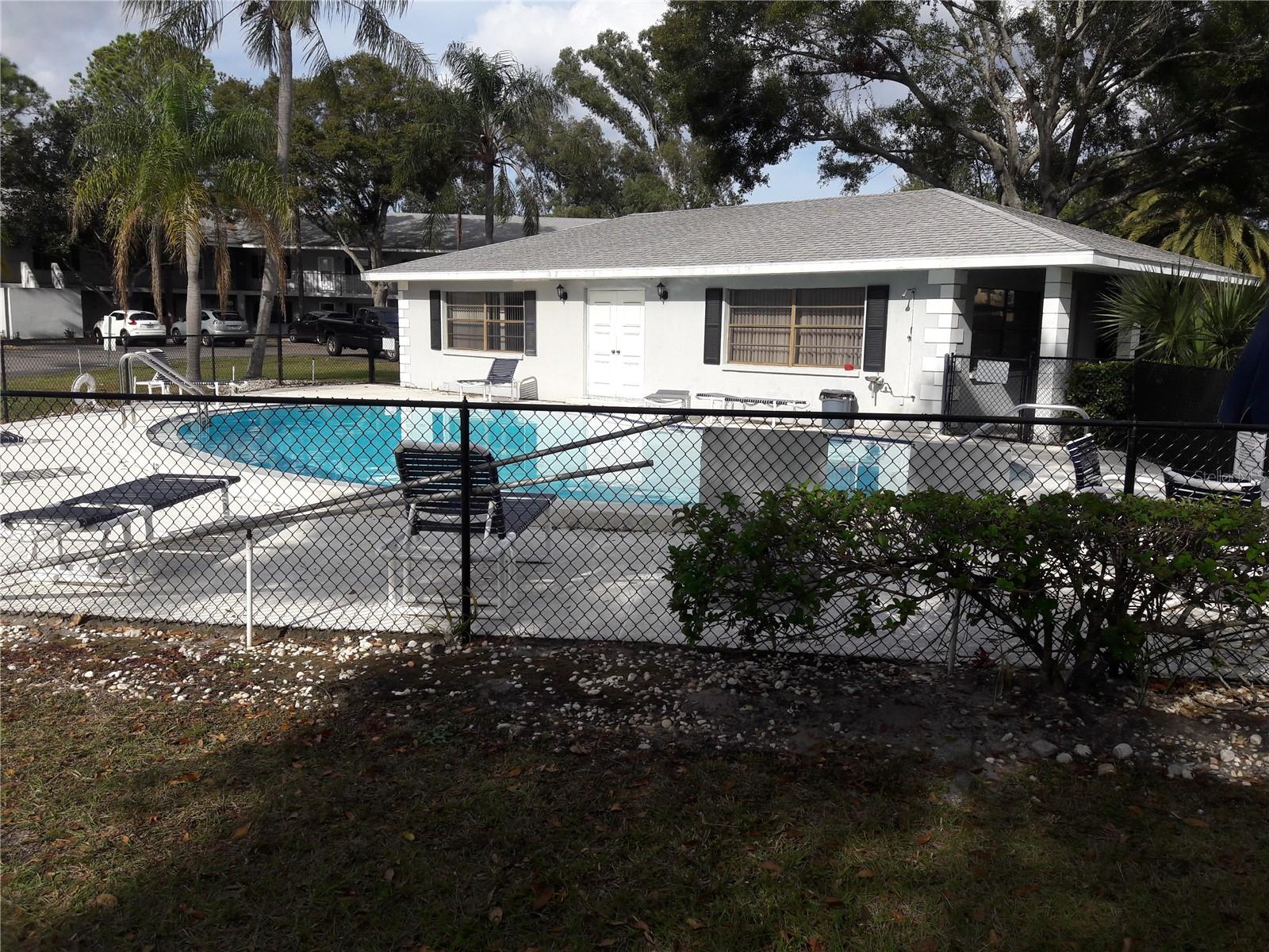 Clubhouse, Pool