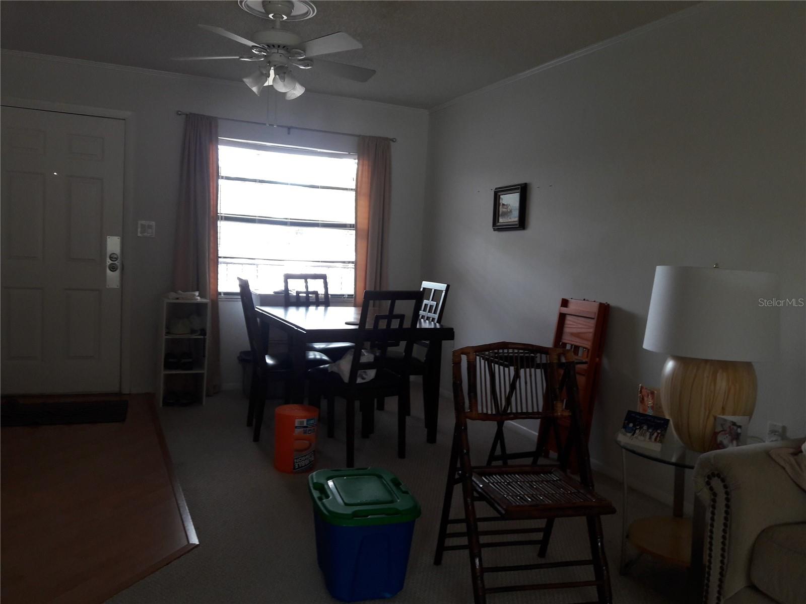 Dining room w/new flooring