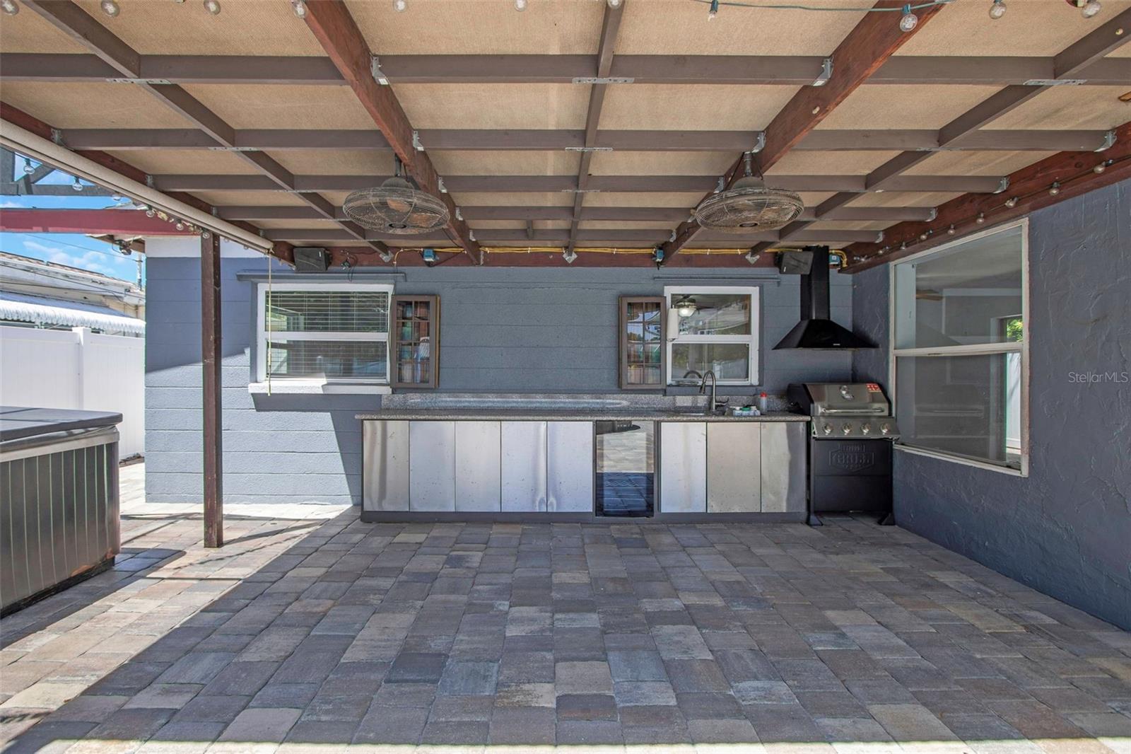 outdoor kitchen, wine cooler and NEW grill