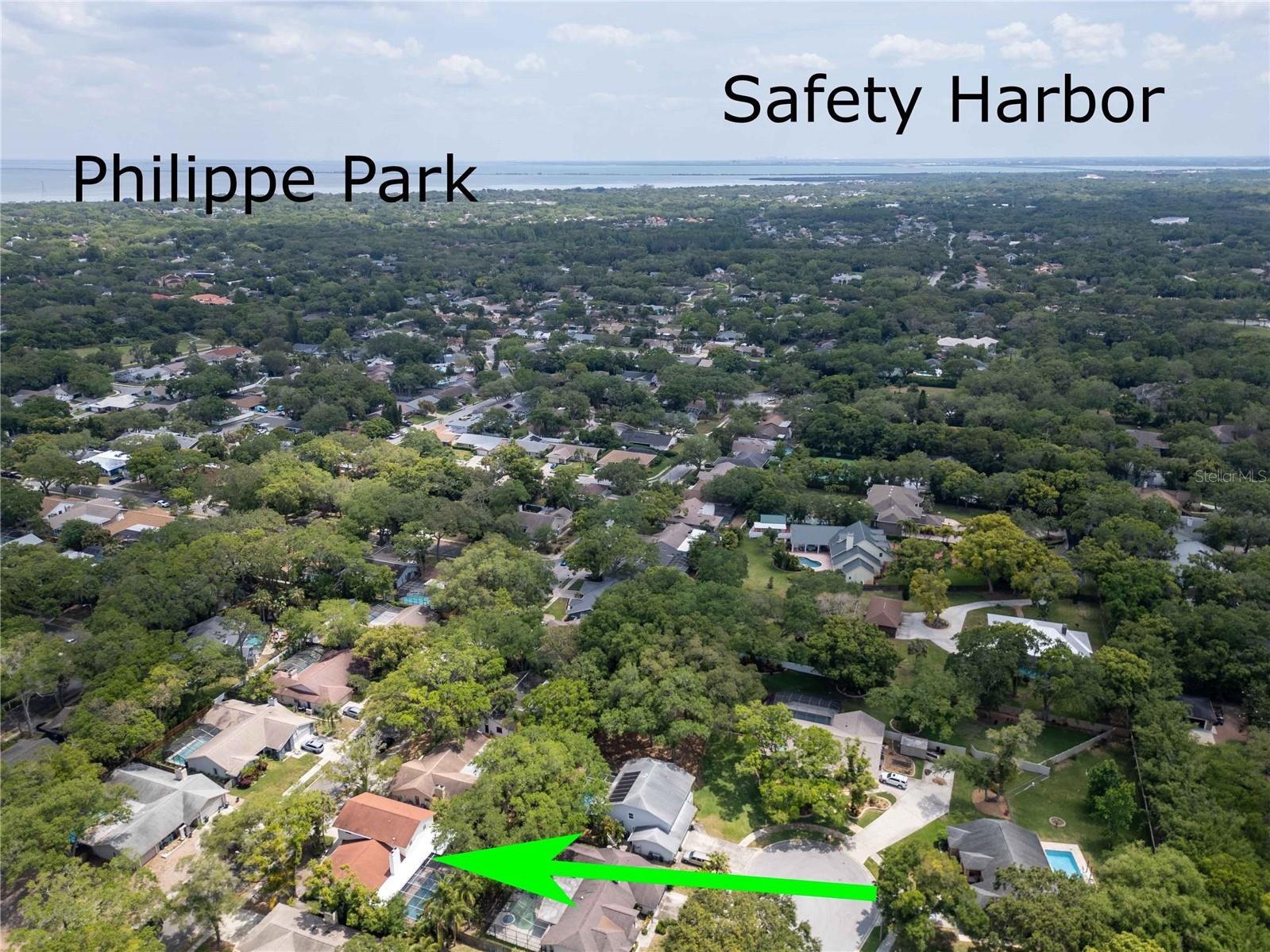 Close to downtown Safety Harbor and Philippe Park