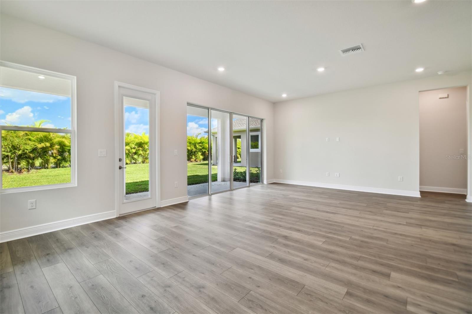 Dining & Family Room