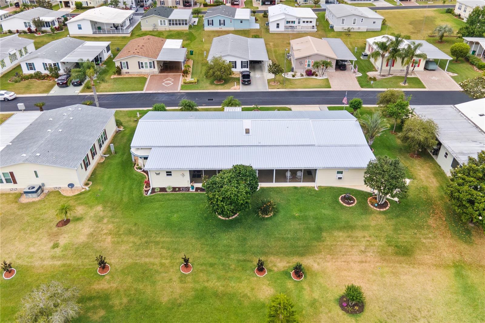 Community clubhouse & amenities.