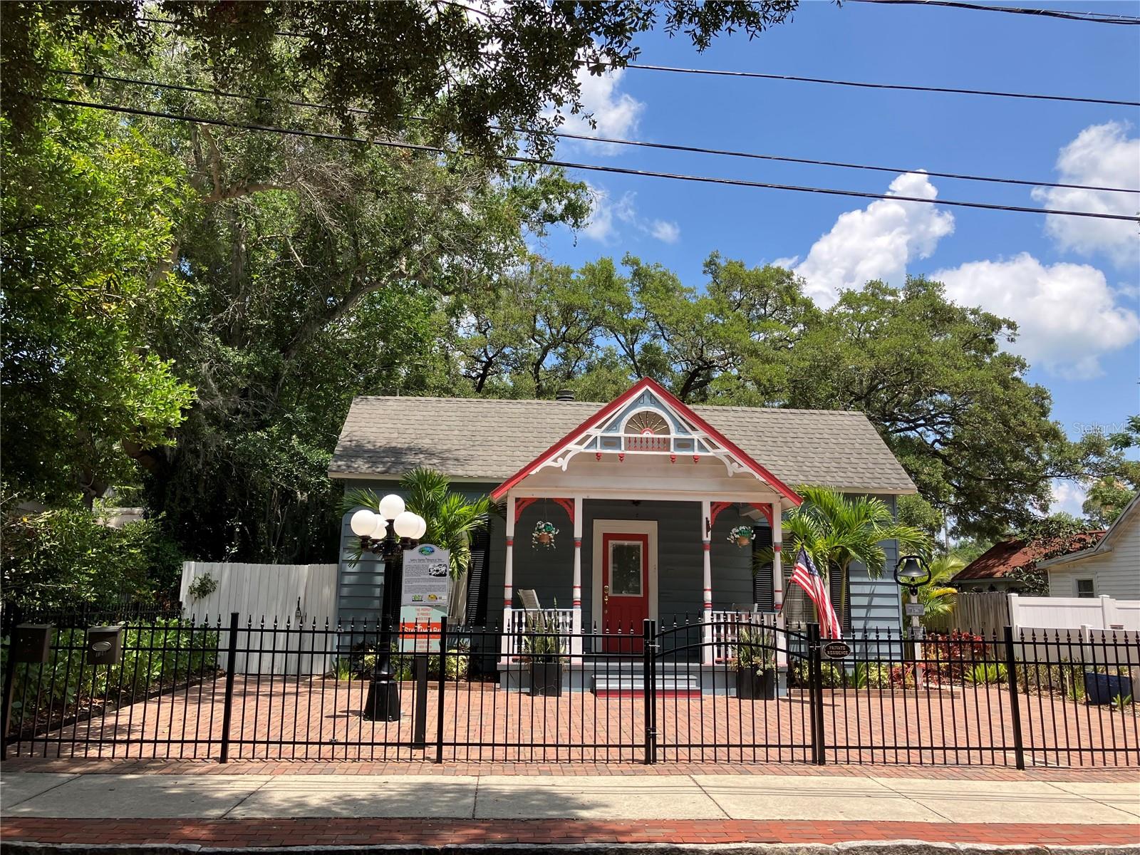 historic hom in downtown