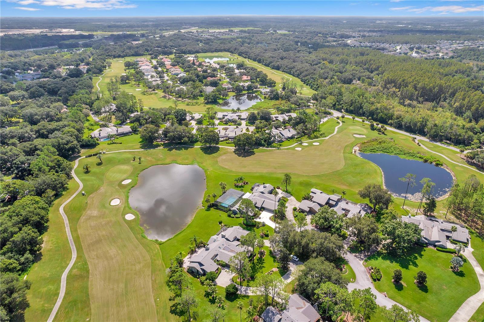 GOLF COURSES AND BEAUTIFUL NATURE