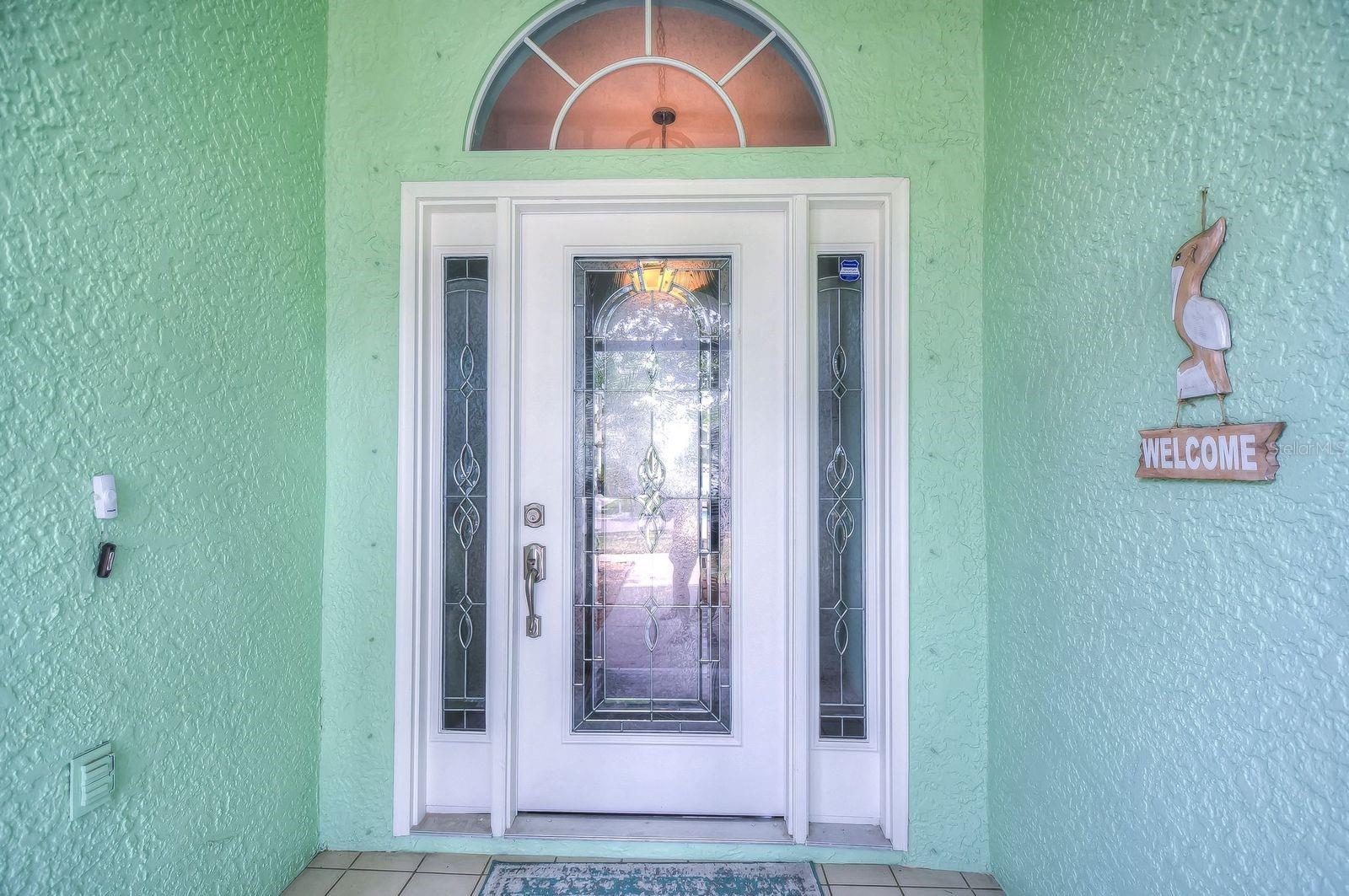 Beautiful Leaded Glass Entry Door and Side Lights!