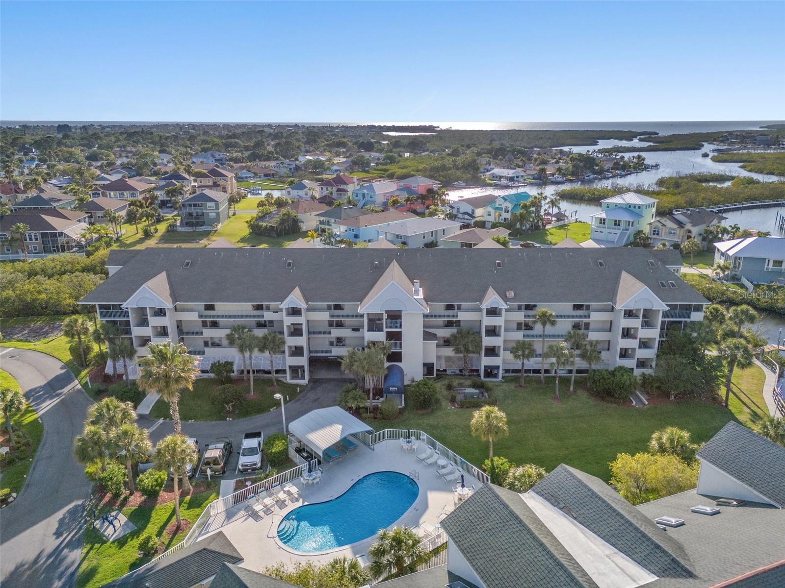 Heather Cove pool and building 5537