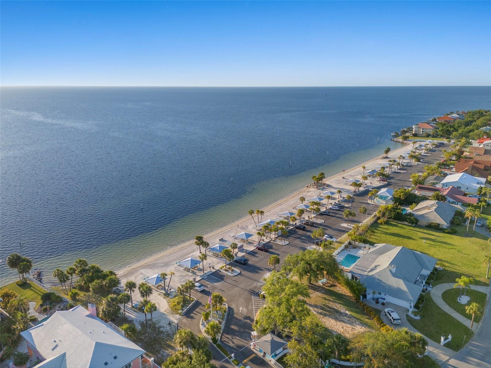 Gulf Harbors Beach club. Private Beach!