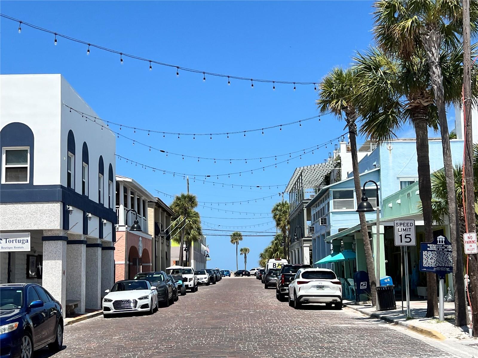 Shops and Restaurants on 8th Avenue