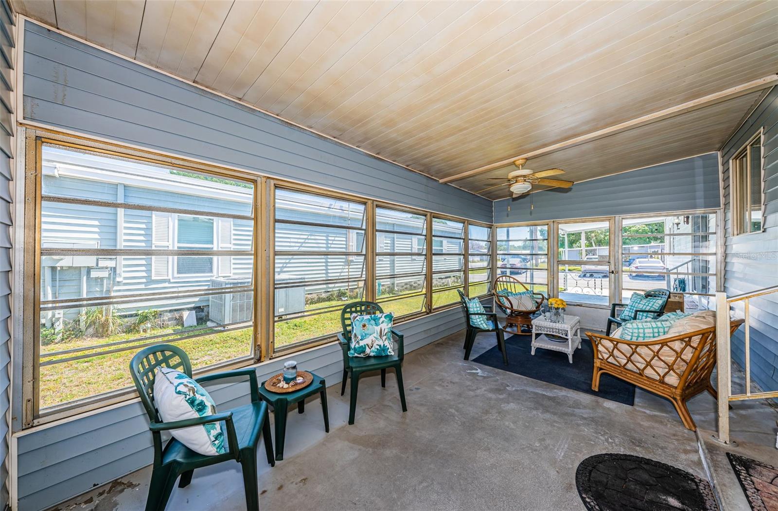 Screened in side porch with plenty of space