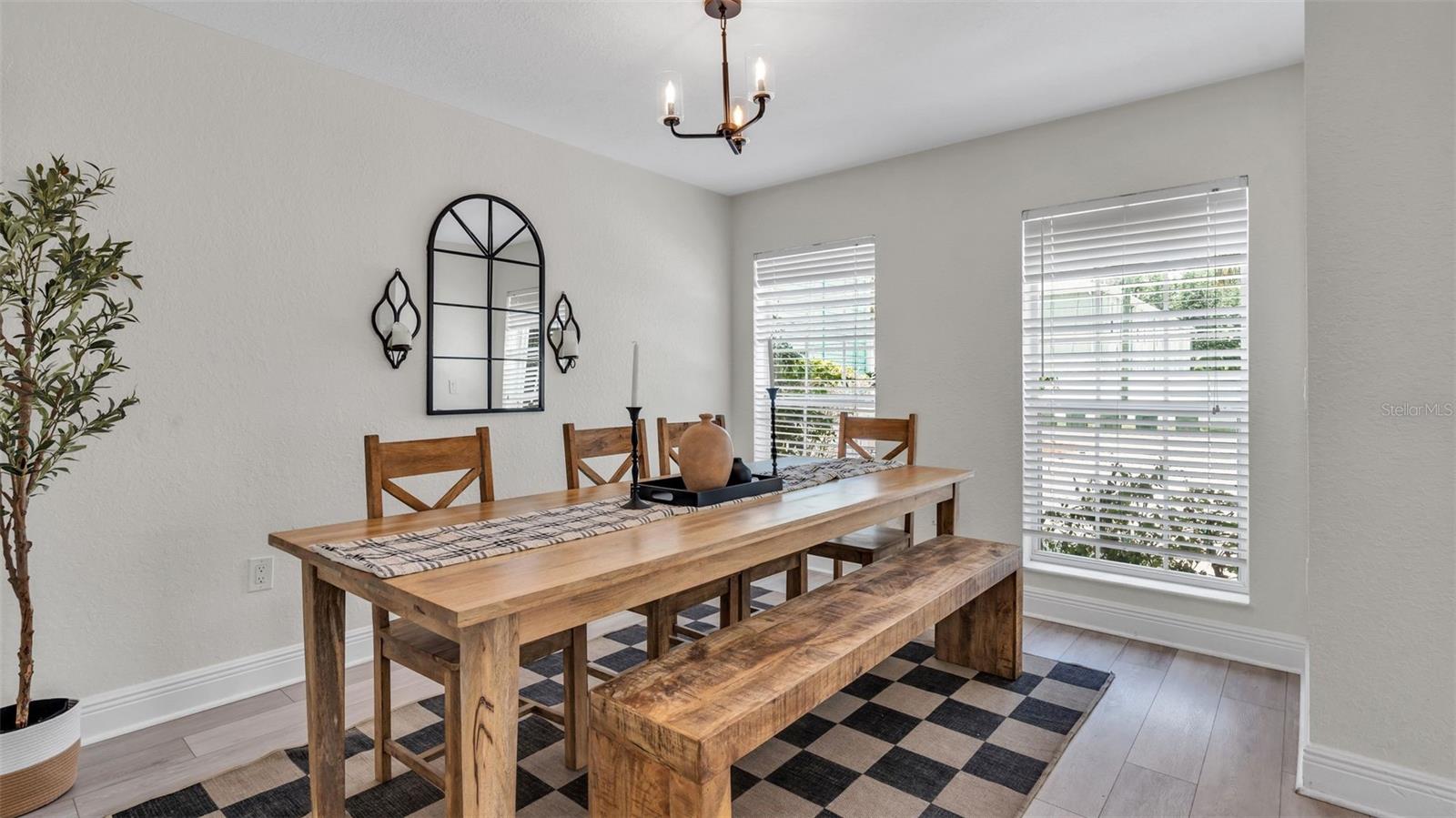 Flex Space/Formal Dining Room