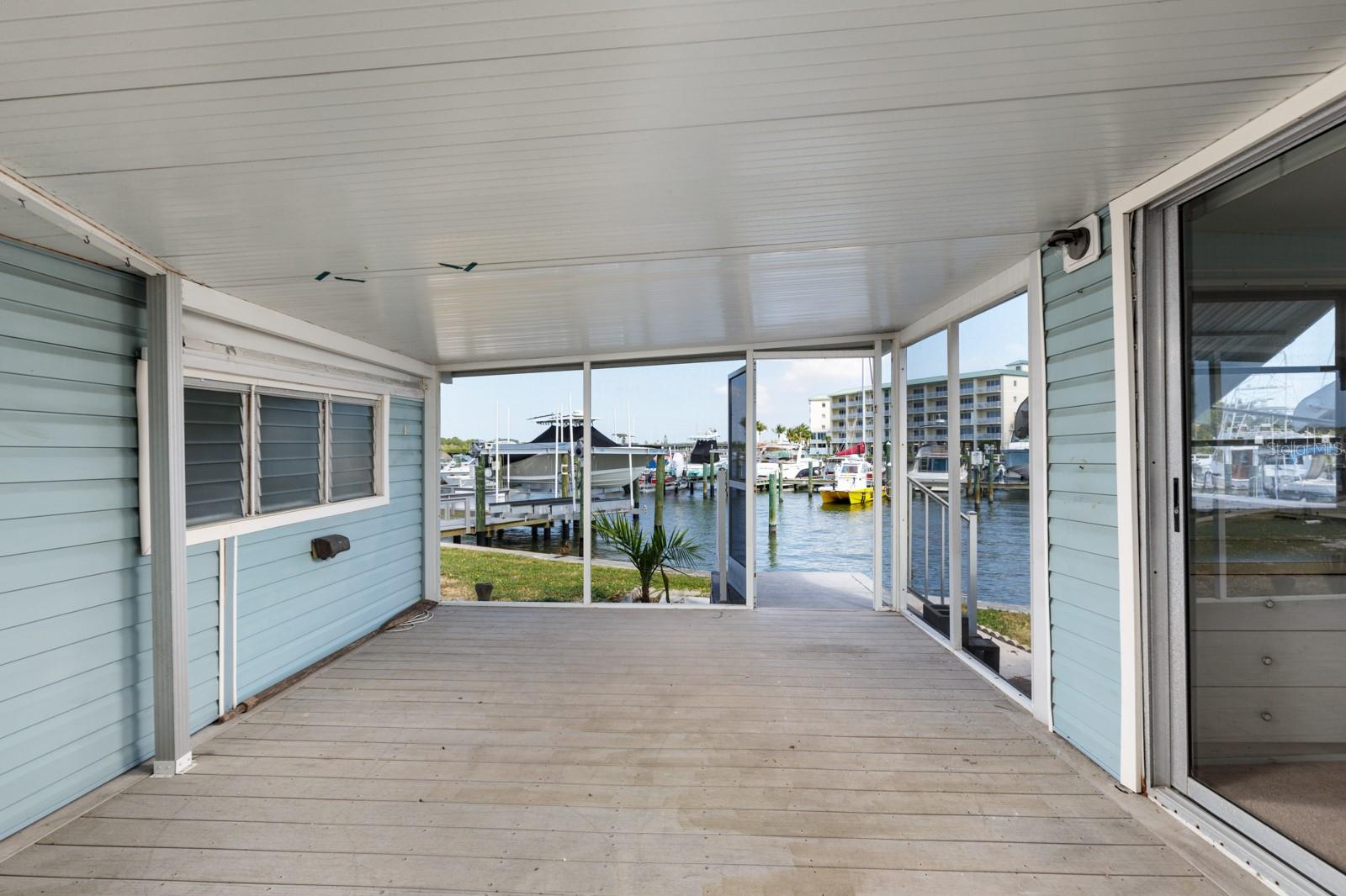 Screened-In Porch