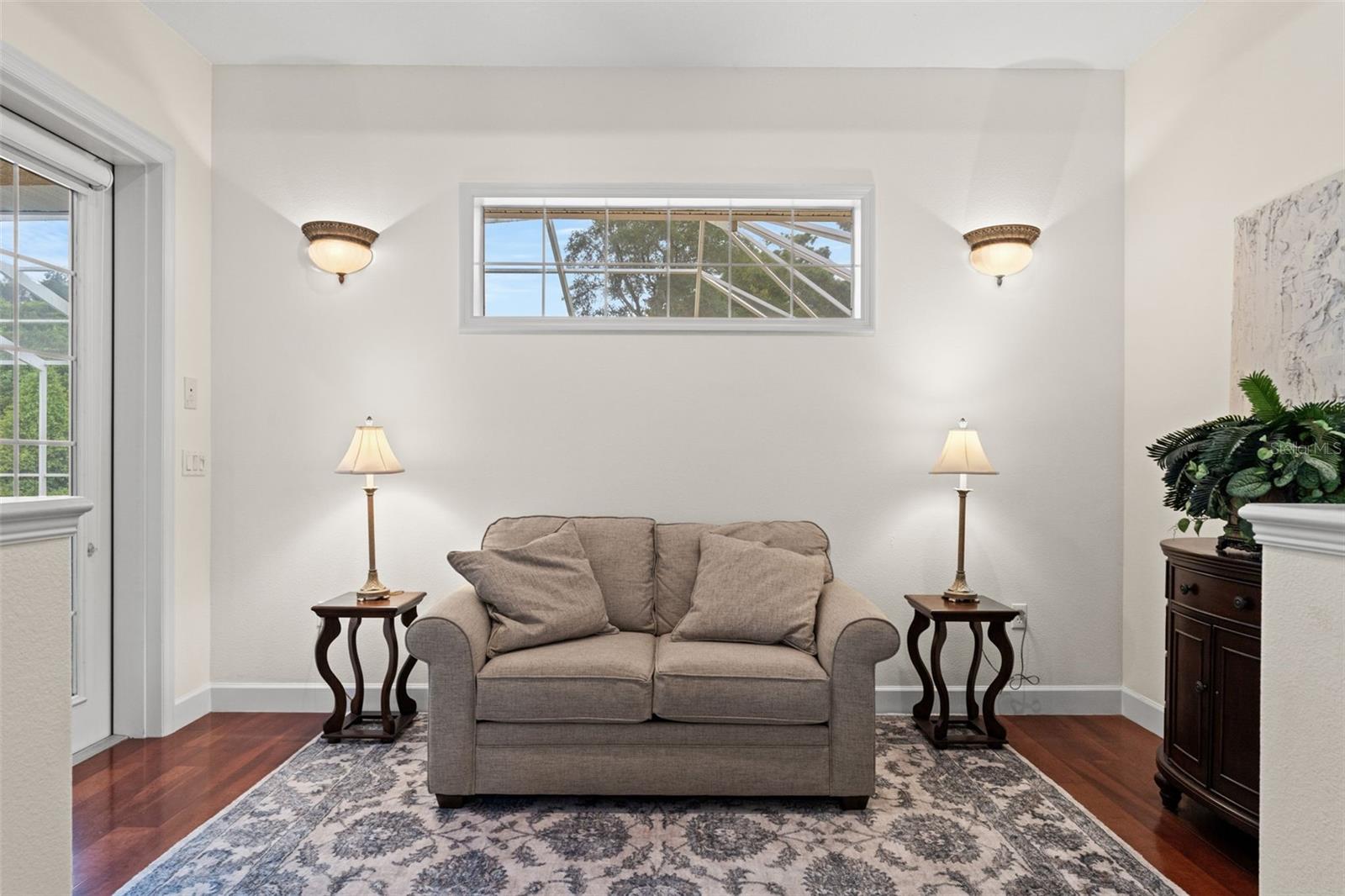 primary bedroom sitting room