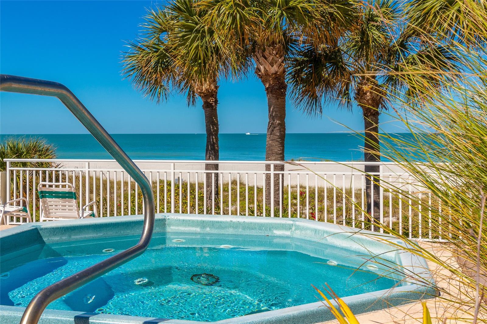 SPA OVERLOOKING SAND KEY BEACH