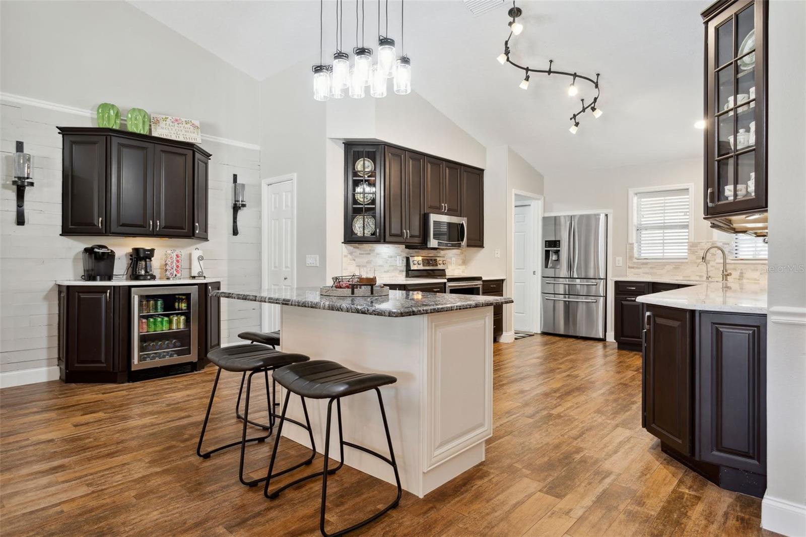 Breakfast Bar in the kitchen