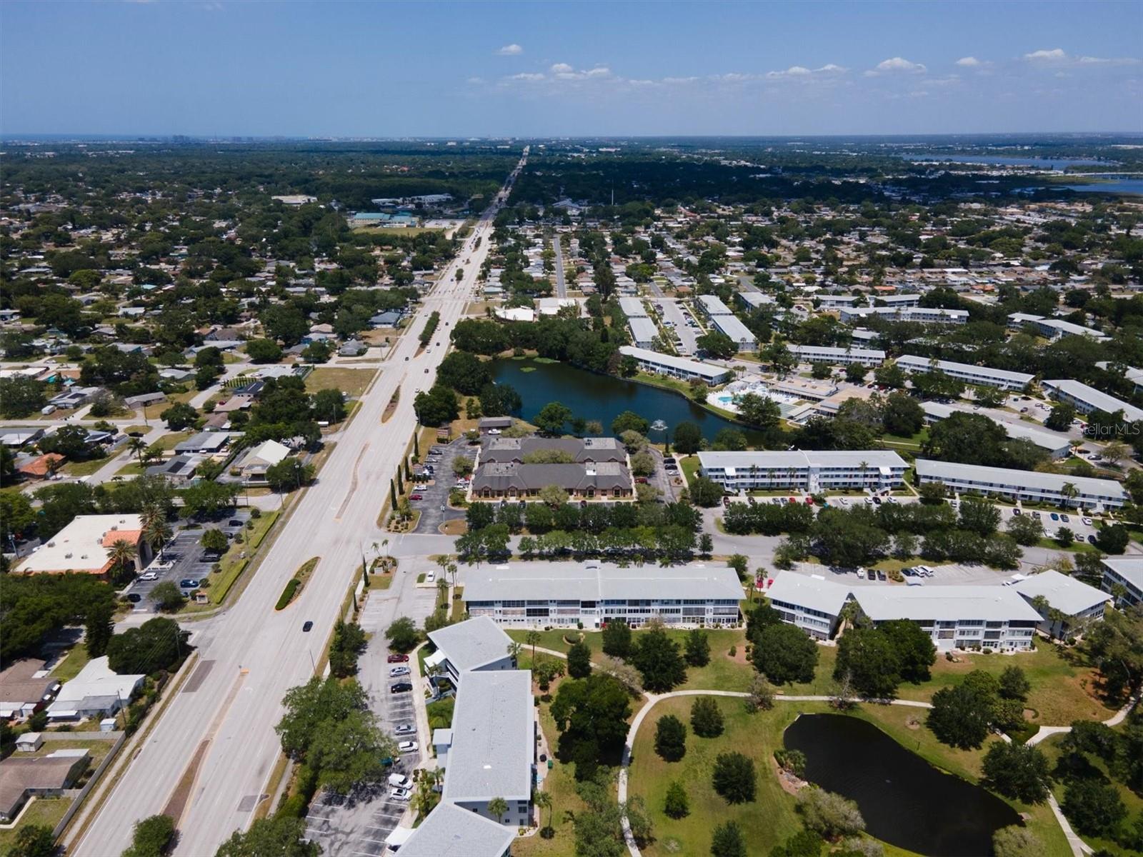 This view is looking to the north. More beaches off in the distance. Top right in the frame is the huge Seminole Lake, which is part of Lake Seminole Park (250 acres of green stuff and recreation. Pinellas County has about 20,000 acres through the county for the enjoyment of all of us.