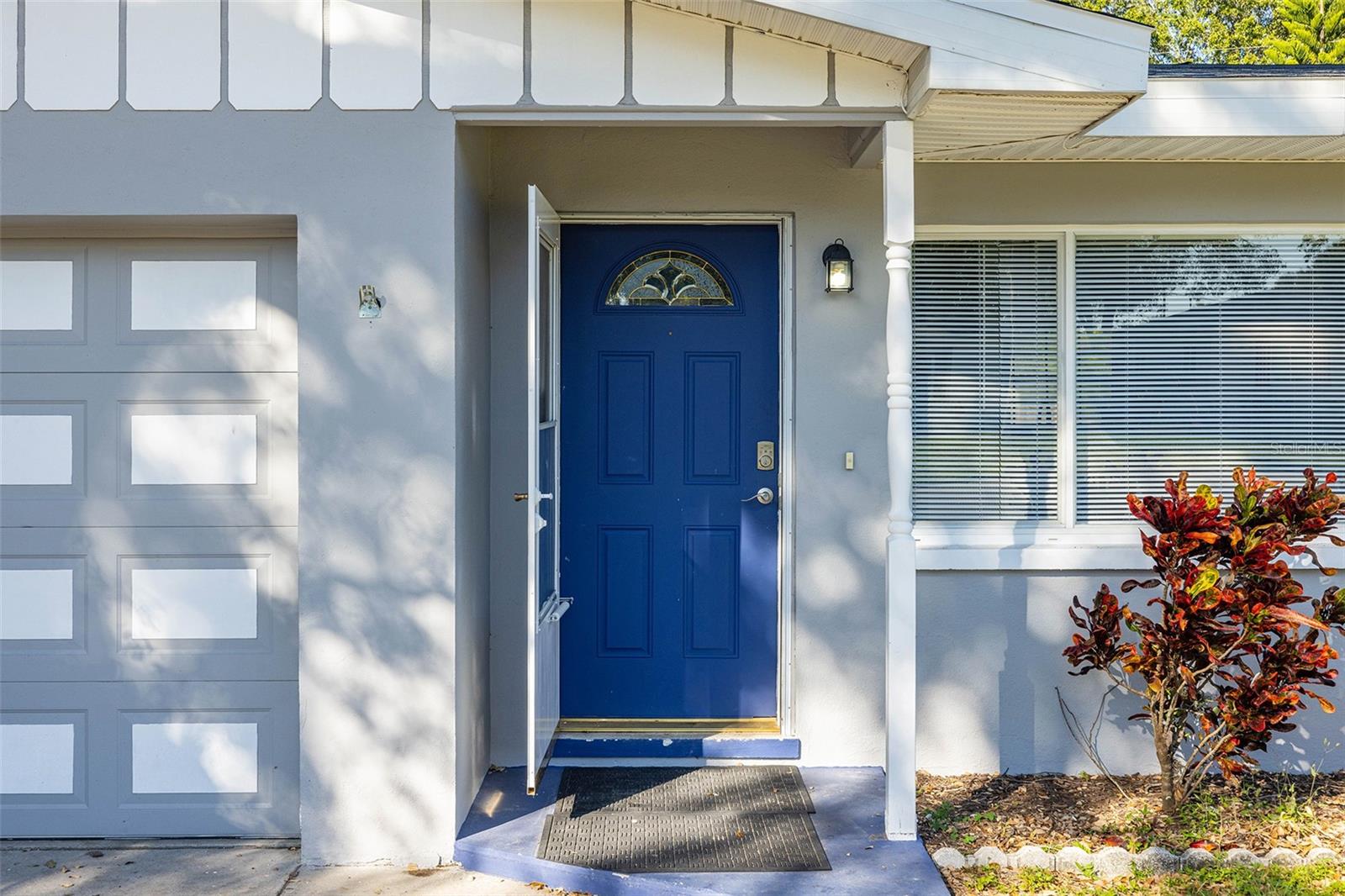 2448 Whitman STREET, Clearwater, Florida 33765 Entryway