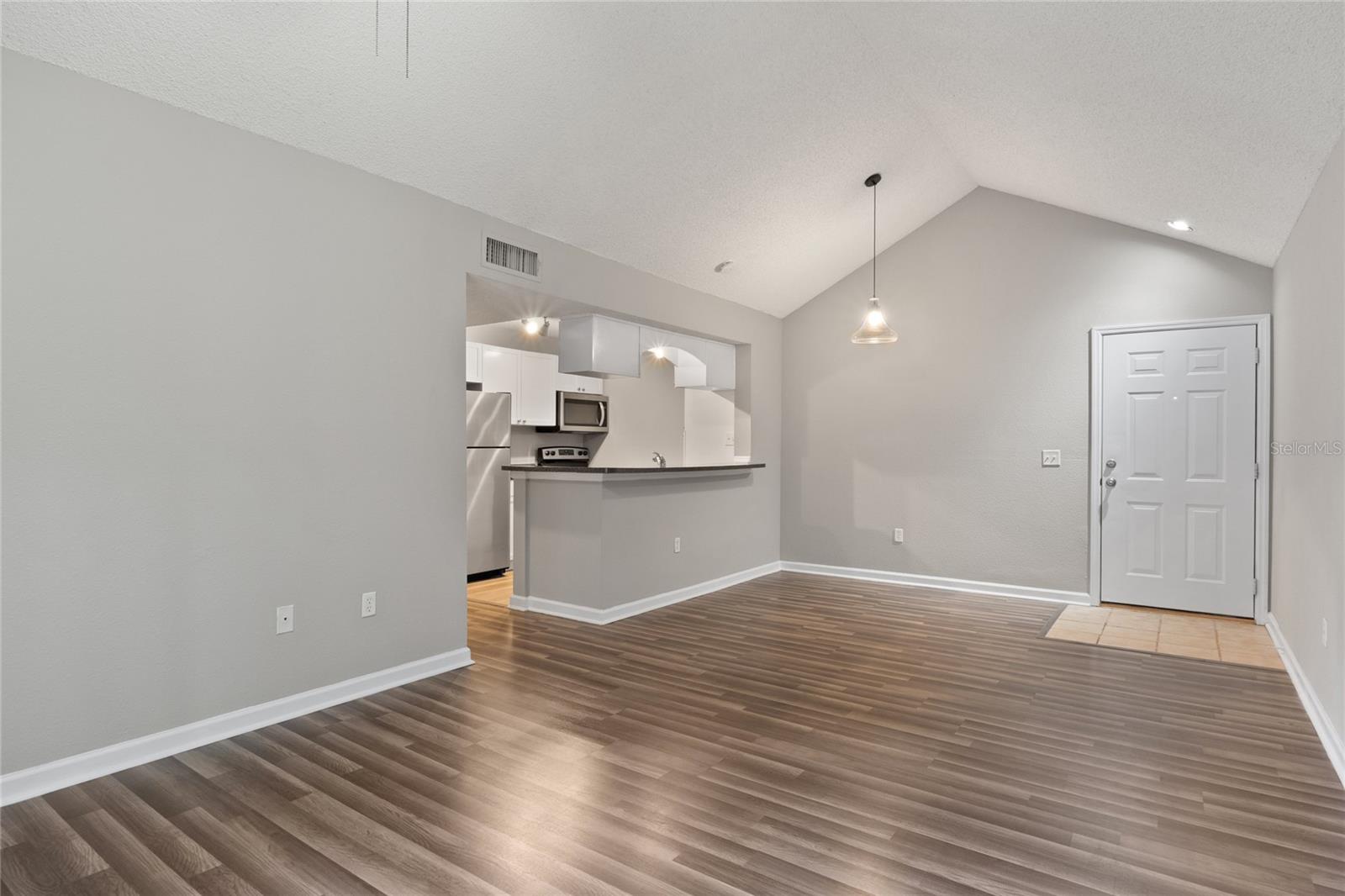 Open floorplan with access to Kitchen